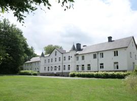 Petit château de Beauplateau，位于Sainte-Ode的酒店