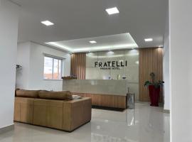 FRATELLI PREMIUM HOTEL，位于Elói Mendes布雷加德里奥特罗珀斯基少校机场 - VAG附近的酒店