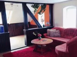 Gemütliche 3 Raum Wohnung im Dachgeschoss