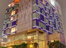 Mosaic Hotel, Noida，位于诺伊达Worlds of Wonder附近的酒店