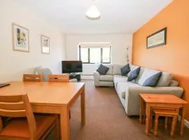 Flat 33 - Marine Court