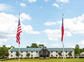 Carolina Pine Inn near Southern Pines-Pinehurst，位于Pinebluff的酒店