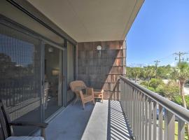 Pawleys Island Condo Retreat with Beach Access!，位于帕瓦雷斯岛的公寓