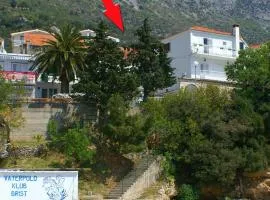 Apartments by the sea Brist, Makarska - 508