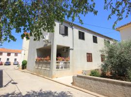 Apartments with a parking space Sali, Dugi otok - 447，位于萨利的酒店