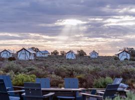 Under Canvas Grand Canyon，位于瓦莱的酒店
