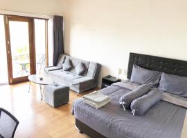Mamat top view Lakey Sumbawa，位于Madawa的酒店