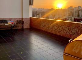10 out of 10 VIP Sea view apartment with terrace，位于巴库巴库火车站附近的酒店