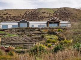 Grandview Lodge - Lowburn Holiday Home，位于克伦威尔的乡村别墅