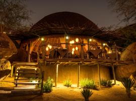 Camp Kipwe，位于Twyfelfontein霍里克萨斯化石森林附近的酒店