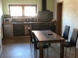 Ferienwohnung Zeitler，位于Treuen的酒店