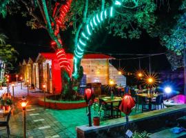KAAS WOODS RESORT，位于萨塔拉的酒店
