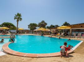 Camping maeva Escapades Les Cottages de Perpignan，位于佩皮尼昂的露营地