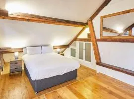 Host & Stay - The Duck Pond
