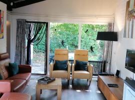 Vakantiebungalow in het Limburgse Heuvelland，位于辛佩尔费尔德的别墅