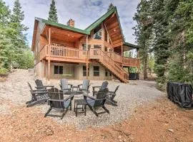 All-Encompassing Cabin with Fire Pit and Kayaks!