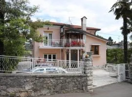 Apartments and rooms with parking space Lovran, Opatija - 2321