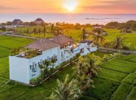 Swell Hotel, Pool Bar & Restaurant，位于海神庙的酒店