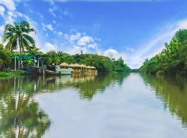 Bamboo Eco Village，位于芹苴的酒店