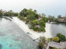 Poyalisa cottages-Bomba Togean Islands，位于Lebiti的酒店