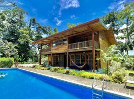 Luxury Villa Panorama Verde Pool House，位于蓬塔乌巴的海滩短租房
