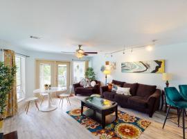 Water Wheel Resort Condo BLDGI 101，位于新布朗费尔斯科马尔河漂流附近的酒店