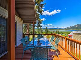 Cozy Montana Lake View Getaway - Fish and Hike!，位于卡利斯佩尔的度假屋