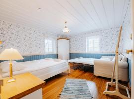 Holmiranna Holiday Homes，位于Kungla的乡村别墅