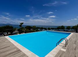 Alevic Hotel Sirmione，位于西尔米奥奈的酒店