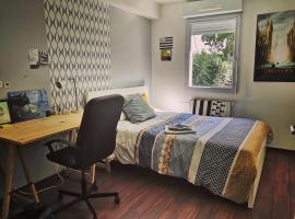 Chambre individuelle chez l'habitant，位于Noyal-Châtillon-sur-Seich的度假短租房