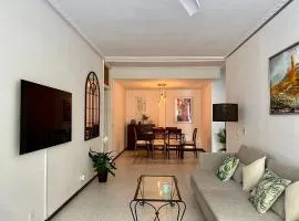 Spacious 4 Bedrooms apartment for family or several friends