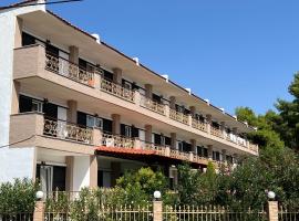 马蒂纳港酒店，位于梅塔诺佛希斯的酒店