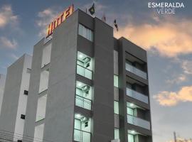 Hotel Esmeralda Verde，位于特奥菲卢奥托尼的酒店