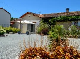 Grande Chambre d'hôte Les Chats-Pîtres