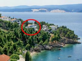Apartments by the sea Balica Rat, Omis - 2753，位于泰斯的酒店