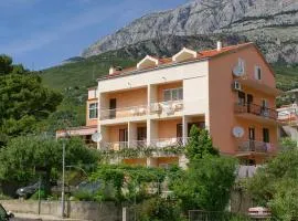 Apartments by the sea Tucepi, Makarska - 2721