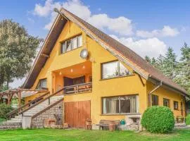 2 Bedroom Lovely Apartment In Wolin