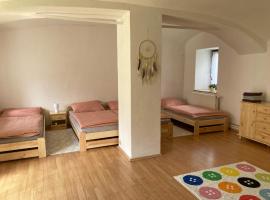 Příjemný apartmán se zahradou，位于Ostřešany的酒店