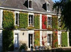 Hostellerie du Chateau de l'Isle，位于Civray-de-Touraine的酒店
