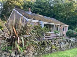 Cosy Country Cottage with Hot Tub Dog-Friendly