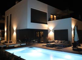 Meerbrise - Luxury Villa，位于班约勒的酒店
