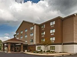 Comfort Inn & Suites Copley Akron