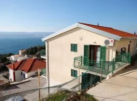 Apartments with a parking space Mimice, Omis - 5251