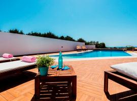 Villa Stamos with Seaview and Private Pool - Partner of Prasonisi Villas，位于Plimmiri的带停车场的酒店