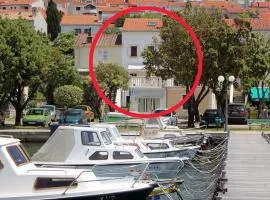 Apartments by the sea Punat, Krk - 5329