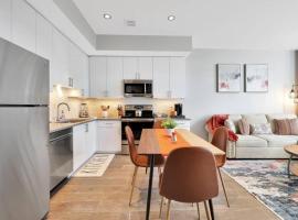 Elegant Main Street Living* Near NYC，位于哈肯萨克的酒店