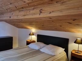 Loft ravissant avec parking gratuit sur place，位于Lédat的公寓