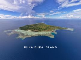 Reconnect - Private Island Resort & Dive Center Togean - Buka Buka Island，位于Ampana的度假村