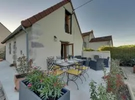 Maison de charme 18e siècle avec jardin, parking et modernité – proche de Vichy et Charroux - FR-1-489-393