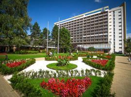 Rehabilitační sanatorium - Lázně Darkov，位于Mizerov的酒店